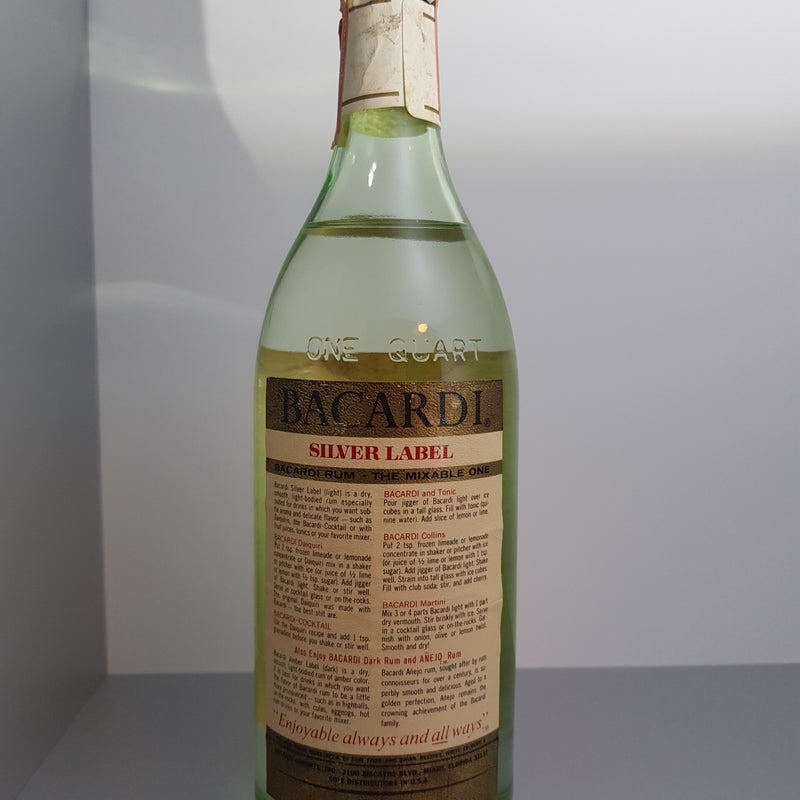 Bacardi Silver Label. Upper label 'One Quart'. Production year 1972