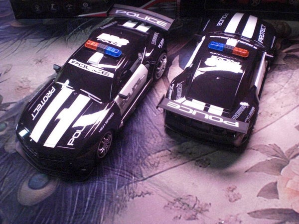 Afstand bestuurbare Police Car 1:12 - Gratis thuis in