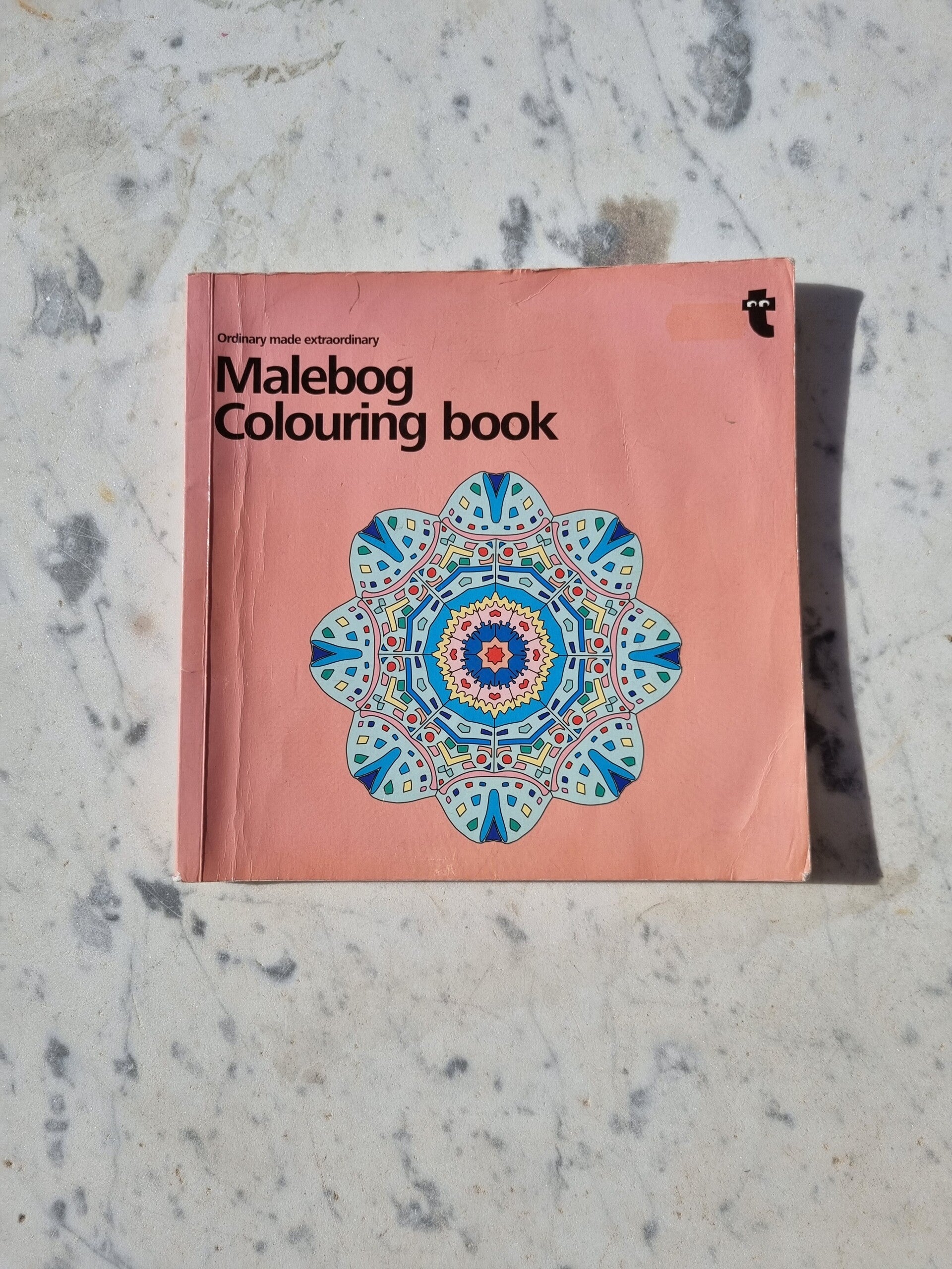 Libro pintado de arte