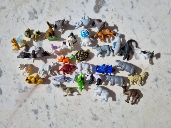 Muñequitos  para niños y adultos /und