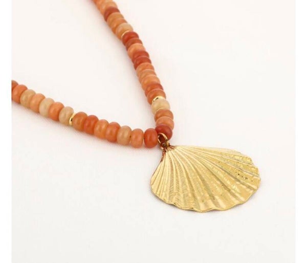 Kralen ketting met schelp oranje