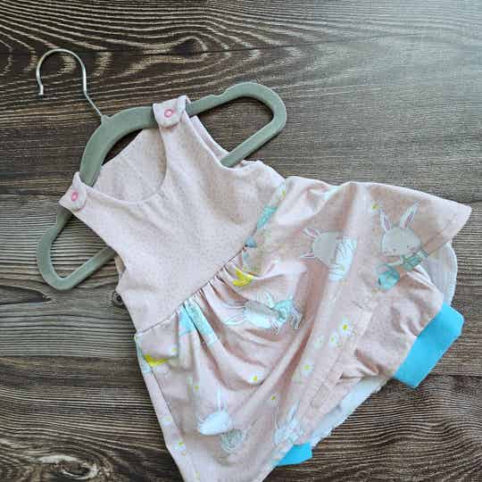 Stramplerkleid Häschen