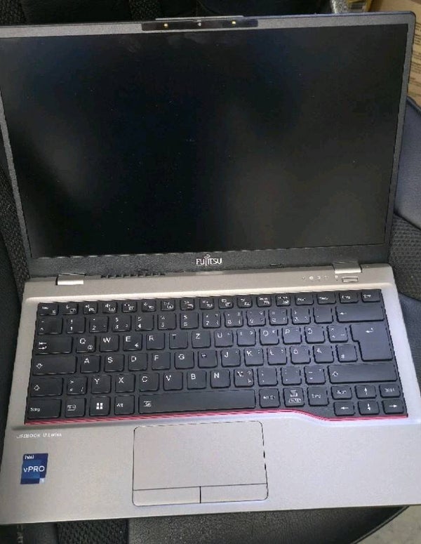 Fujitsu LifeBook U7411 | i5 1145 g7 500GB SSD + 16GB RAM 14 Zoll WINDOWS 11