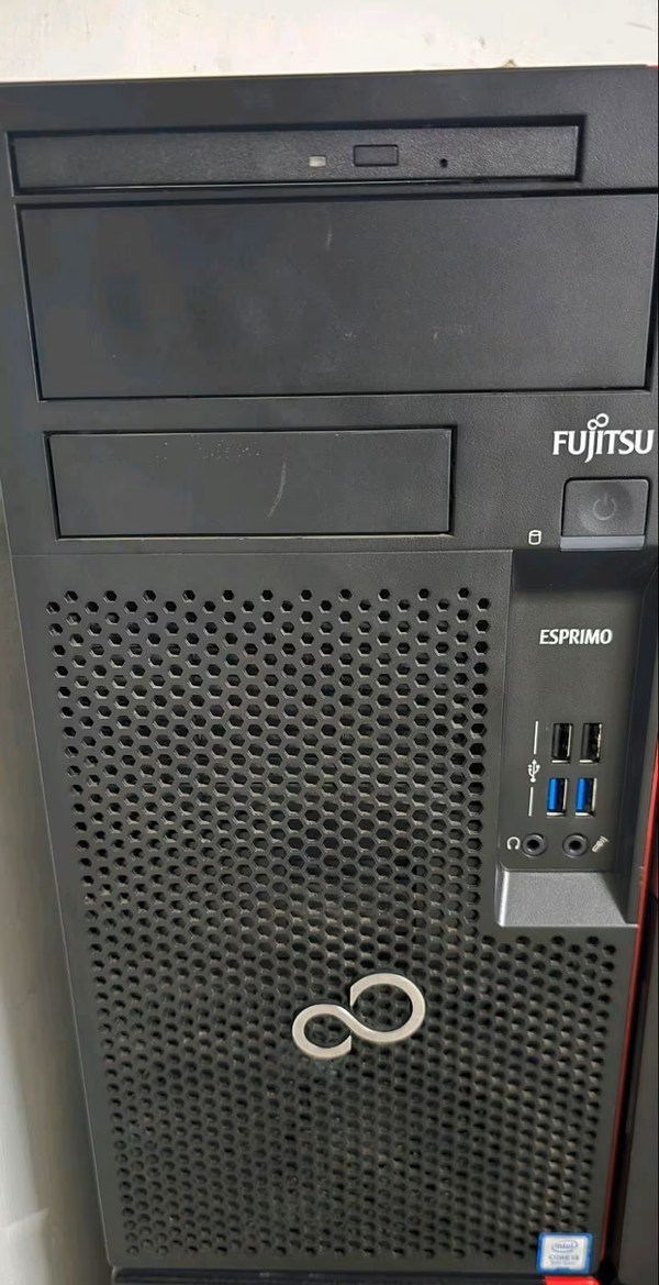FUJITSU PC i3 9100 16GB RAM DDR4 500GB SSD WINDOWS 11