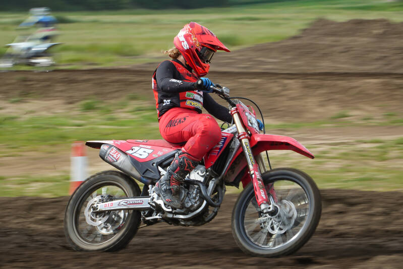 dsc01547-standard.jpg