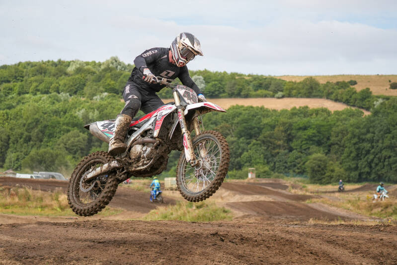 dsc01898-standard-ubrtlk.jpg