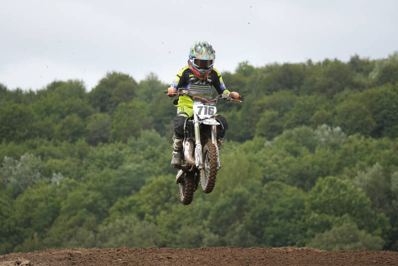 dsc02146-standard-076z6m.jpg
