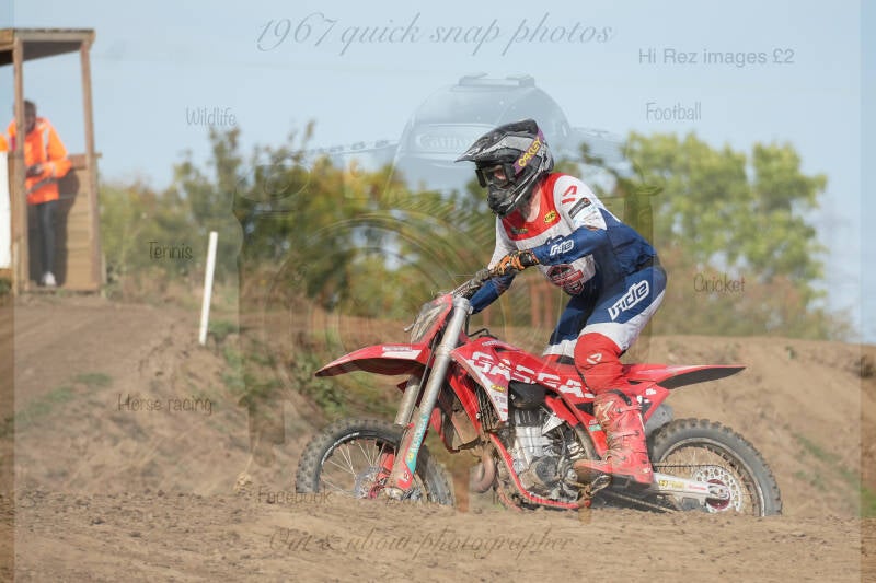 dsc02944-standard.jpg