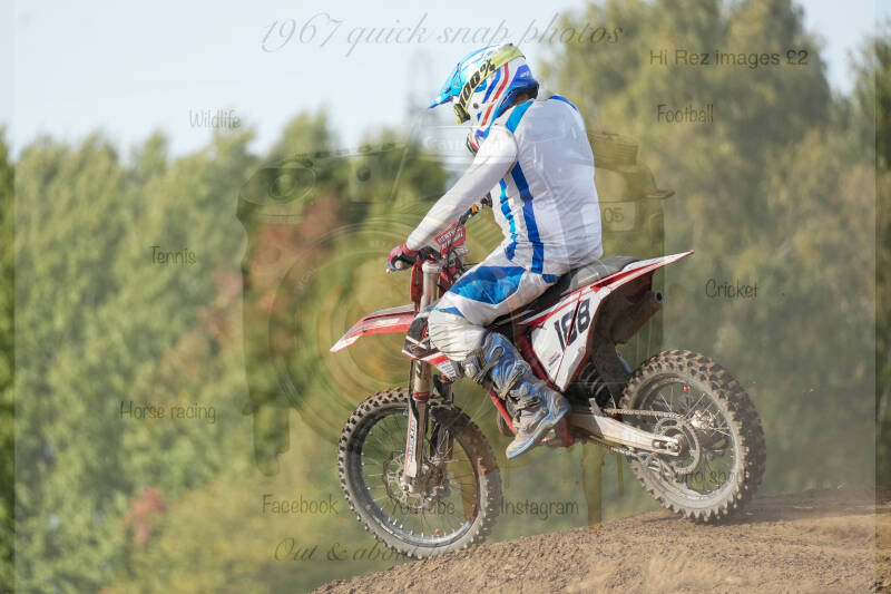 dsc03157-standard-yxct9m.jpg