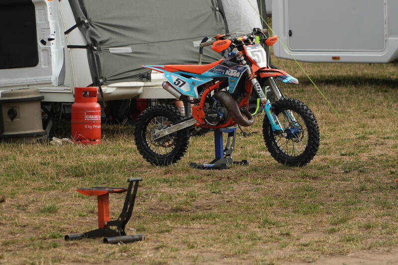 dsc03453-standard-836z9t.jpg