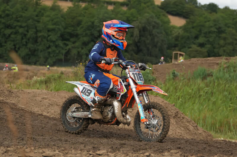 dsc03519-standard-9s6q8o.jpg