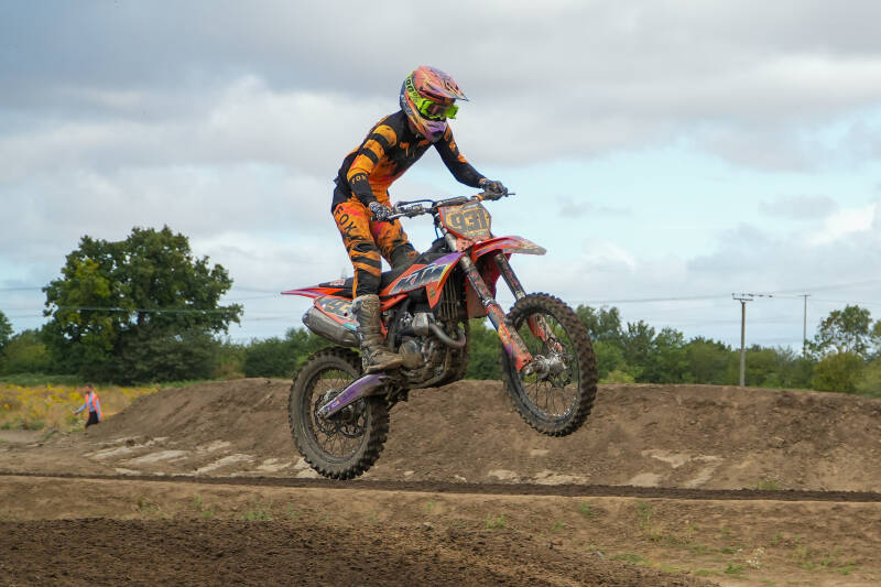 dsc04209-standard-u95gax.jpg