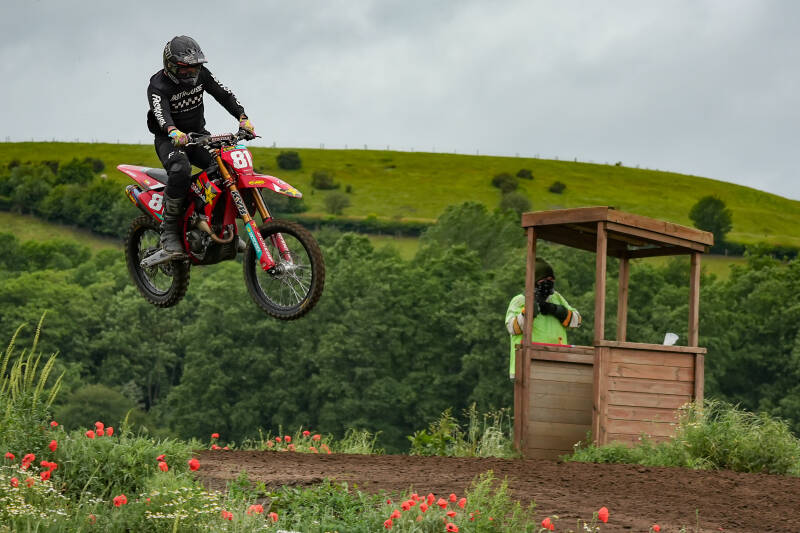 dsc04720-standard.jpg