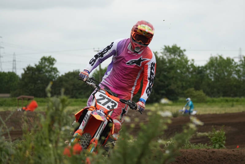 dsc05513-standard-y98rx2.jpg