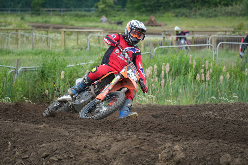 dsc05746-standard.jpg