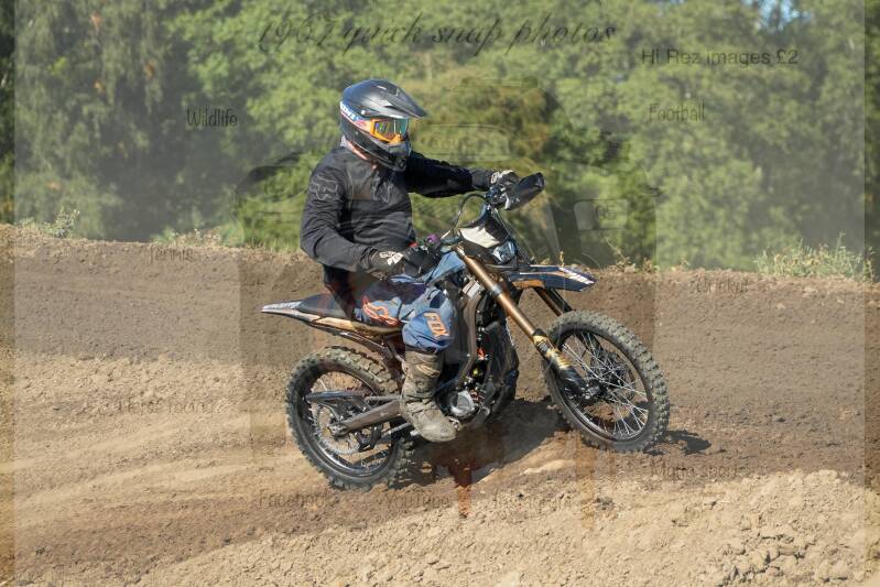 dsc09690-standard-mht4hx.jpg