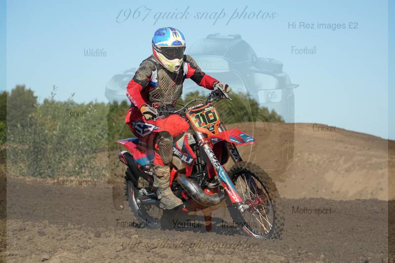 dsc09707-standard-9cx8xc.jpg