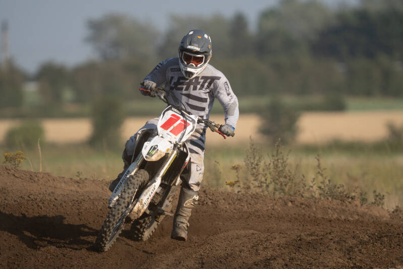 dsc09950-standard-qjdtg5.jpg
