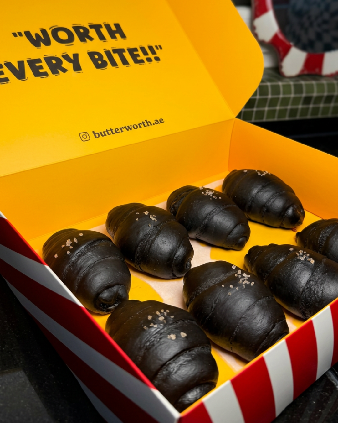8 PCS FAT SATURDAY : BLACK CHEESE SHIOPAN