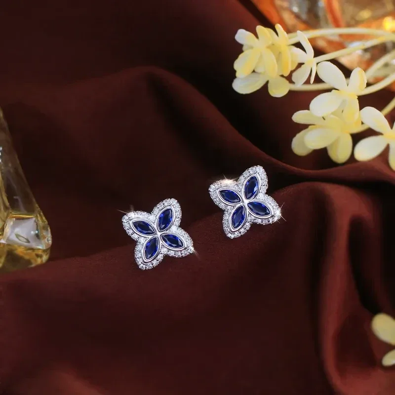 Boucles D'Oreilles Puces Style Trèfle Cuivre Platine Zircon