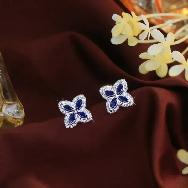 Boucles D'Oreilles Puces Style Trèfle Cuivre Platine Zircon
