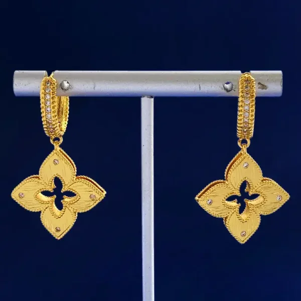 Boucles D'Oreilles Pendantes Trèfle Laiton Doré Style Roberto Coin