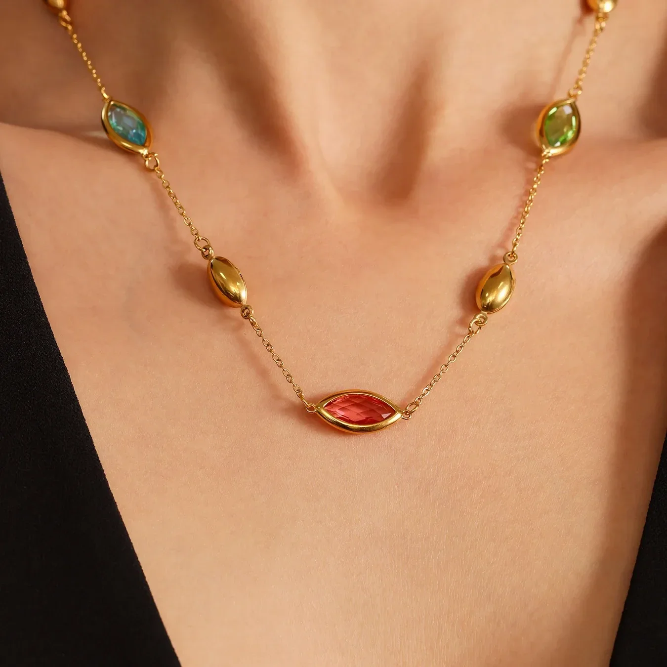 Collier Glamour Doré à l'Or Fin Pierre Cristal Multicolore