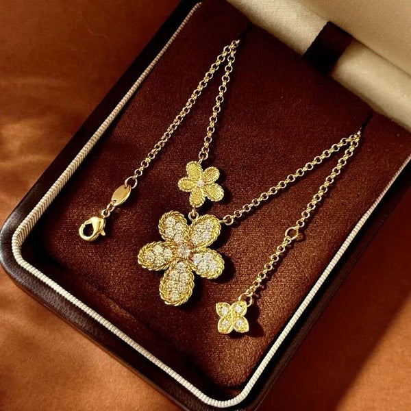 Collier Double Fleur Laiton Plaqué Or Zircon