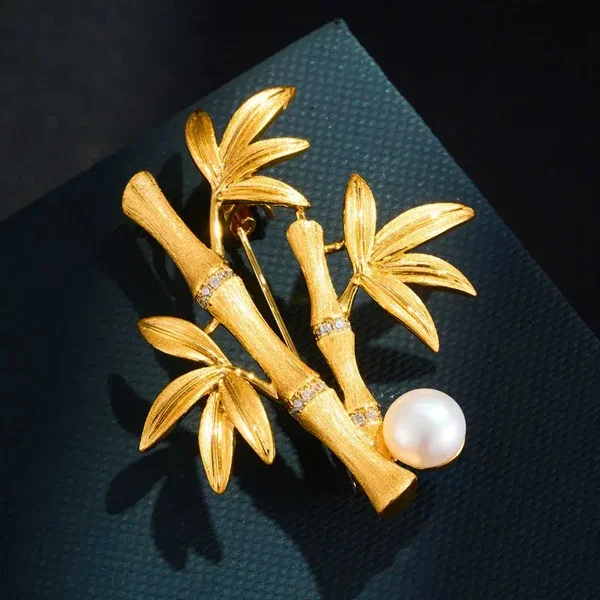 Broche Dorée Bambou Perle Naturelle
