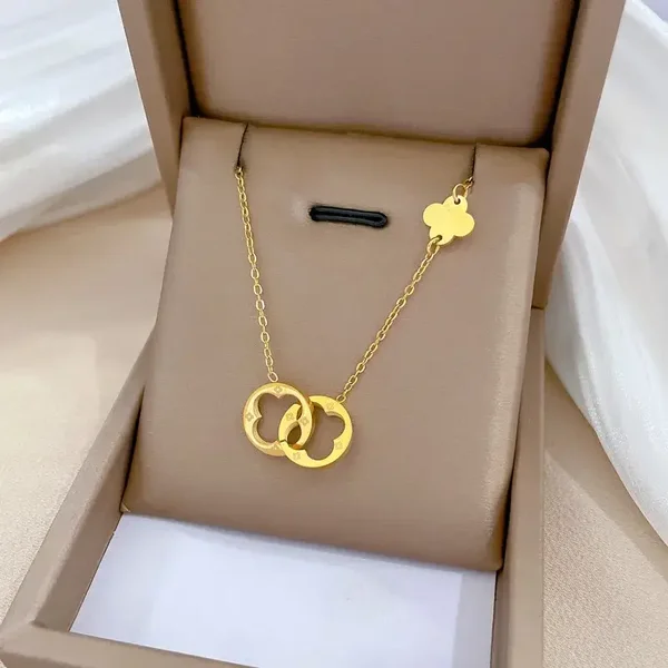 Collier Plaqué Or Jaune 18K Motif Monogram entrelacé