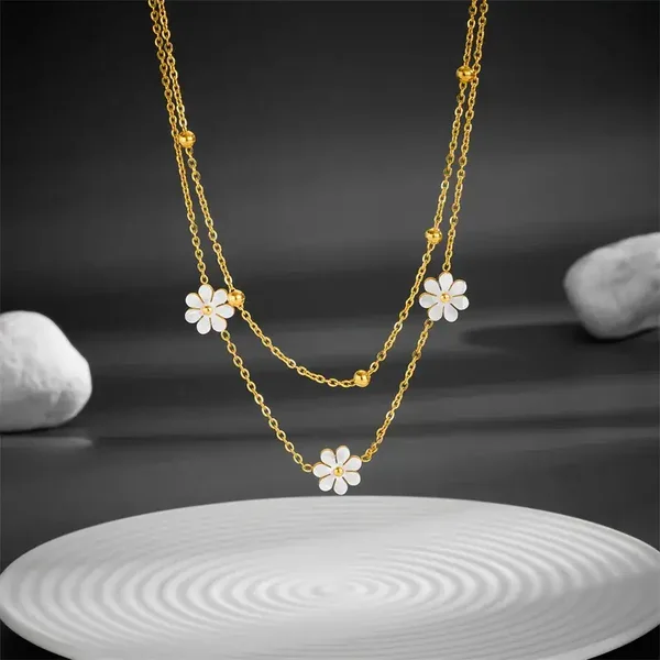 Collier Chaîne Double Plaqué Or Jaune 18K Fleur Nacrée