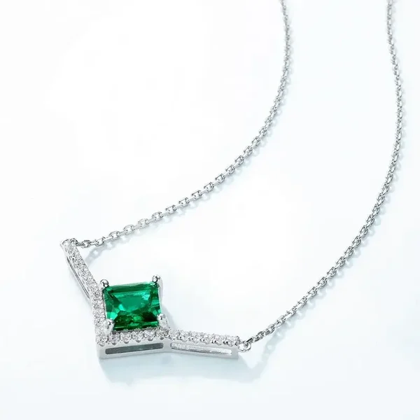 Collier Pendentif Argent Plaqué Or Emeraude Princesse Zircon