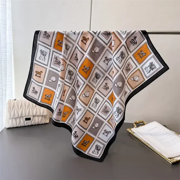 Foulard Carré Coton Lin 68 x 68 cm Motif Equestre Encadré