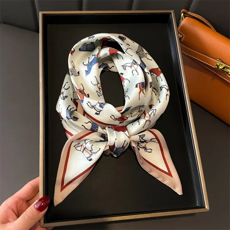 Foulard Rectangulaire Soie 14 x 147 cm Motif Cheval Beige
