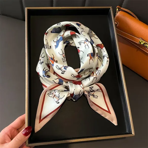 Foulard Rectangulaire Soie 14 x 147 cm Motif Cheval Beige