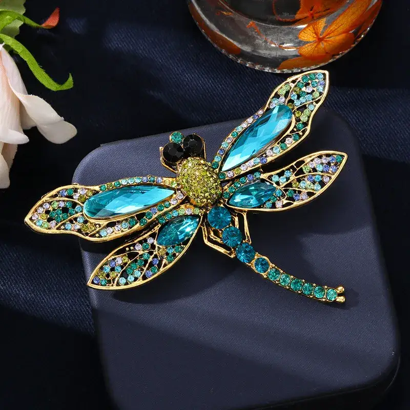 Broche Libellule Maximaliste De Couleur Bleu Clair