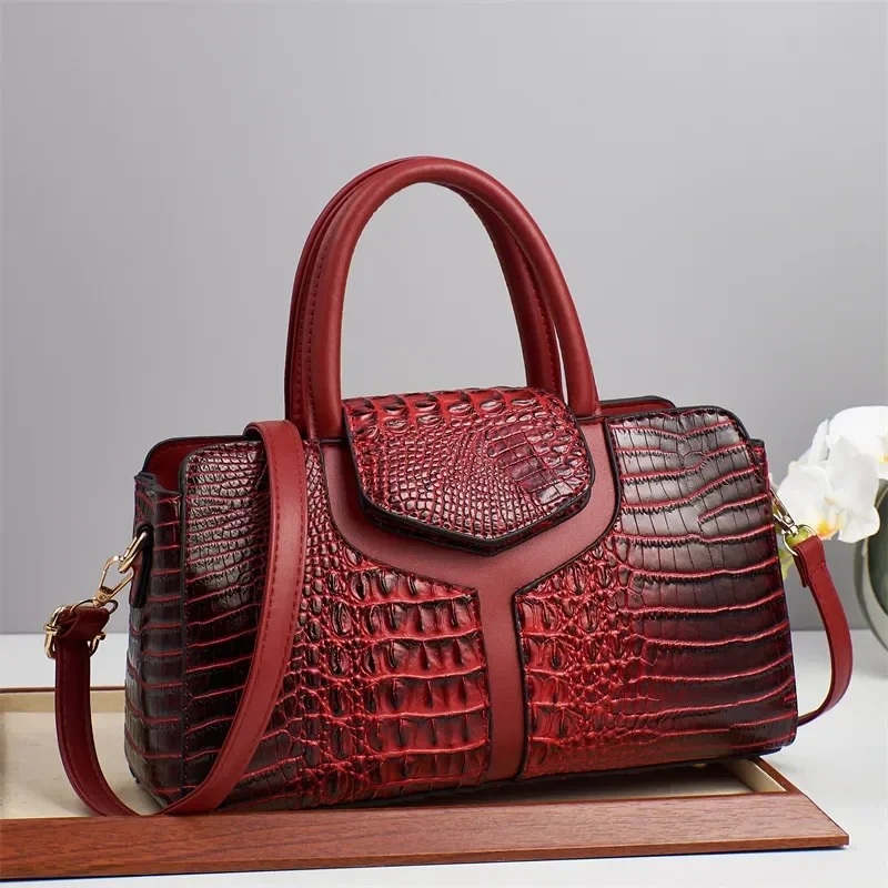 Sac à Main Vintage en Cuir Structuré Croco Rouge Nuancé