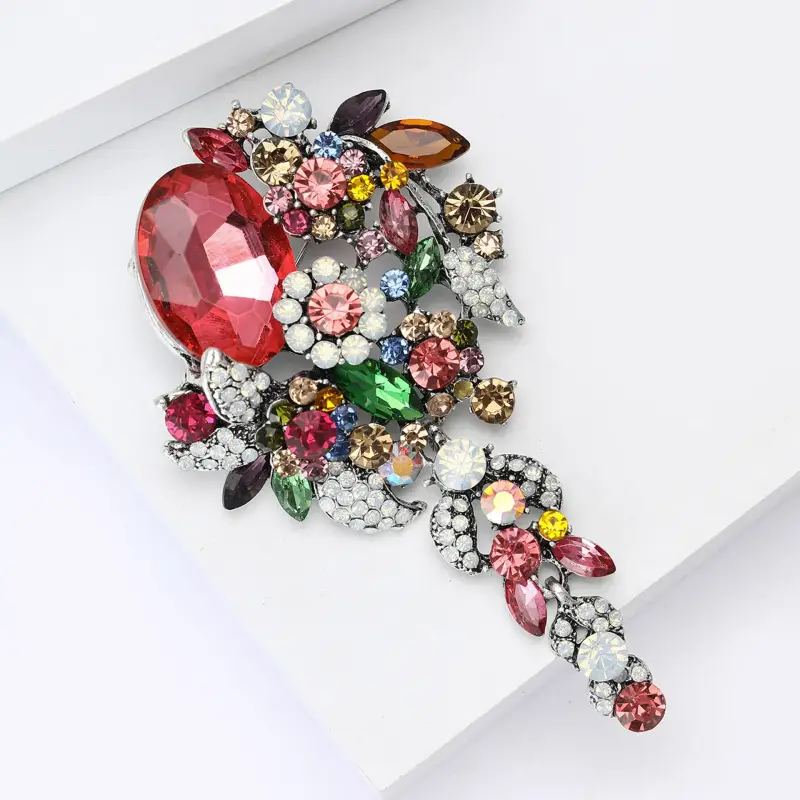 Broche Imposante Fleurs en Cascade Style Rétro Rose