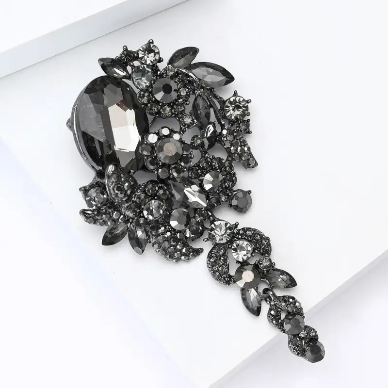 Broche Imposante Fleurs en Cascade Style Rétro Noir