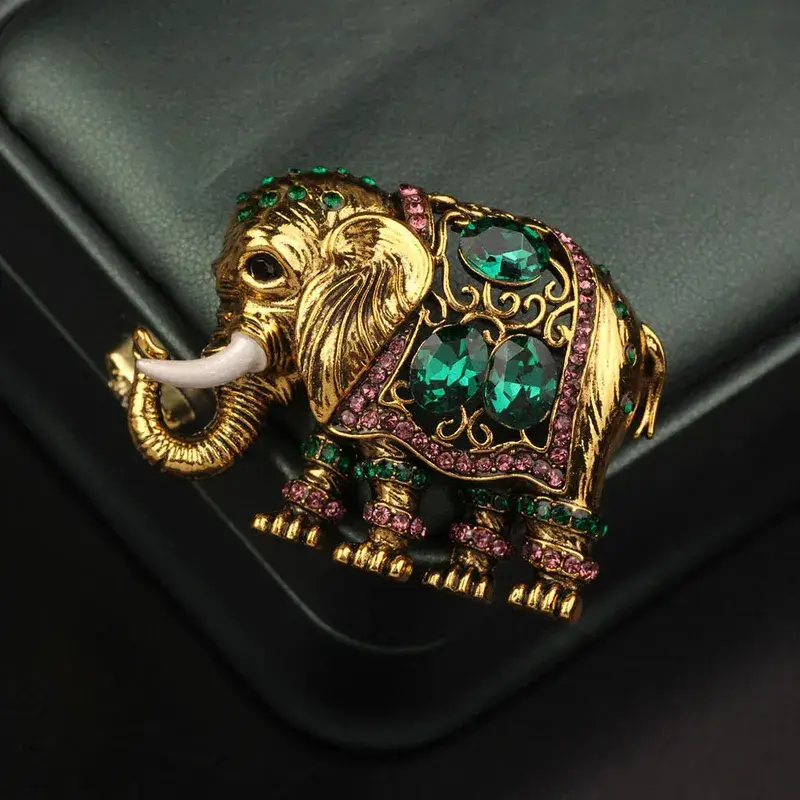 Broche Eléphant De Bonne Augure doré Strass Vert