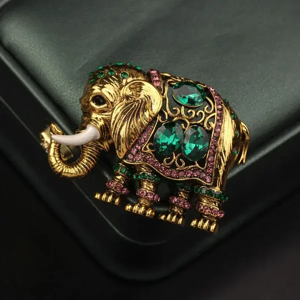 Broche Eléphant De Bonne Augure doré Strass Vert