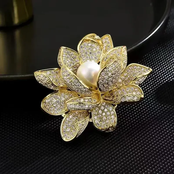 Broche Fleur de Lotus Avec Perle