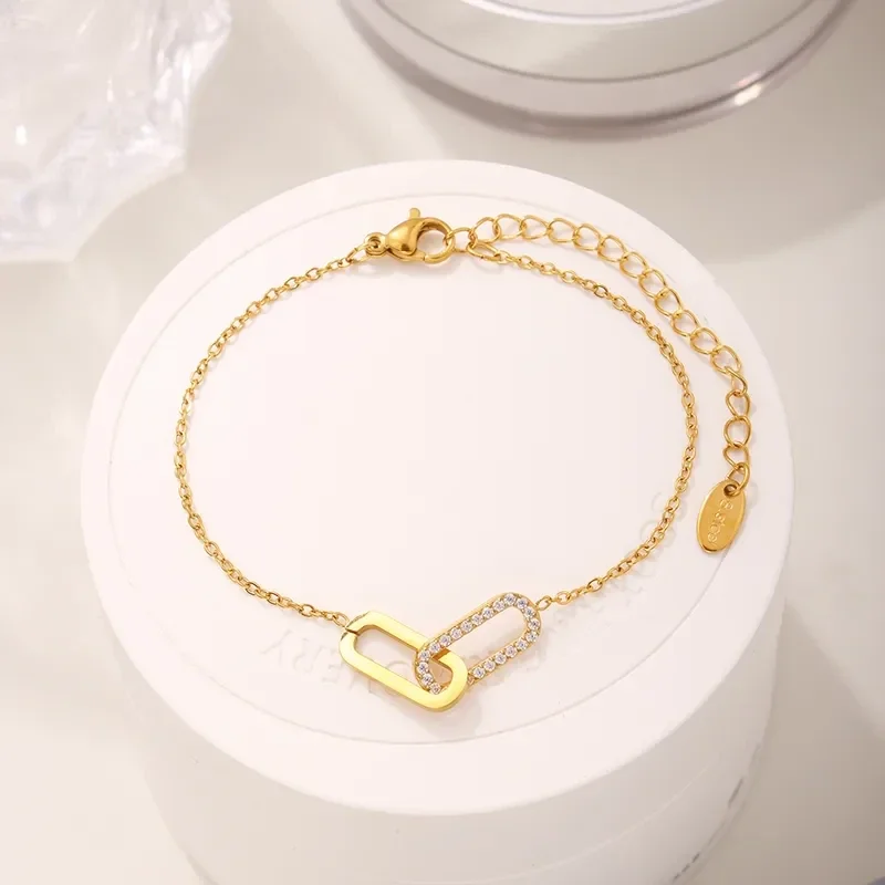 Bracelet Plaqué Or 18K Maillon Rectangles Enlacés Zircon