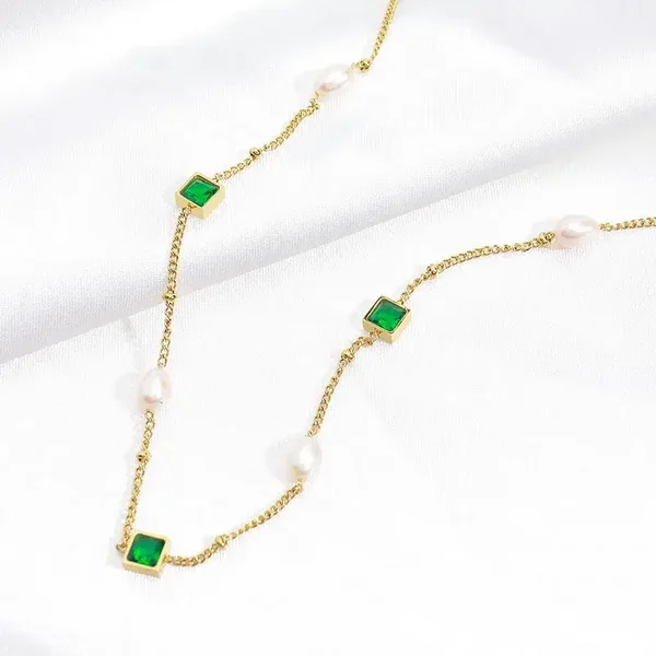Collier Chaîne Plaqué Or 18K Perle D'Eau Douce Zircon Vert