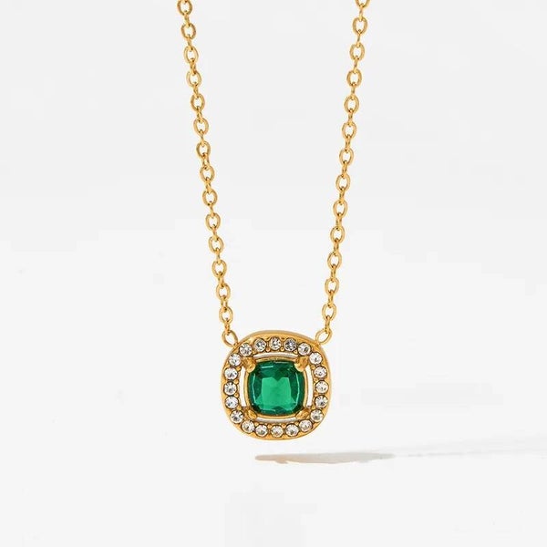 Collier doré à l'Or Fin 18K Avec Pendentif Carré Vert