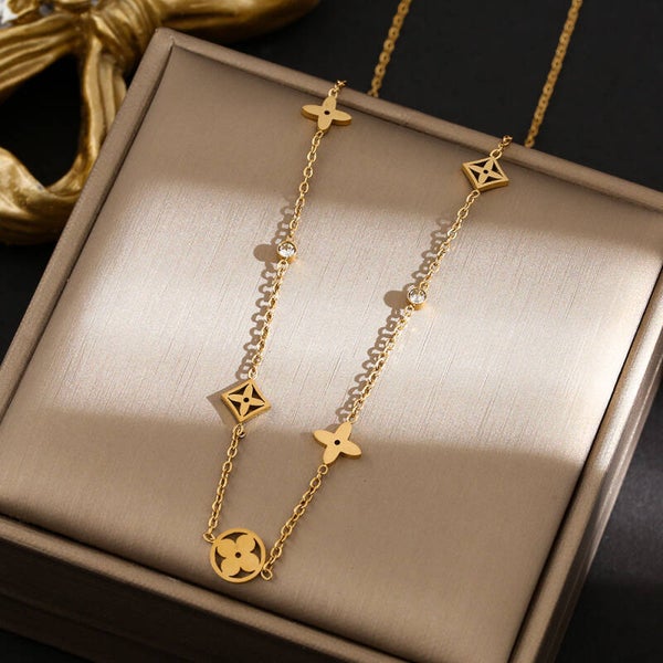 Collier Chaîne Doré à l'Or fin 18K Motif Monogram