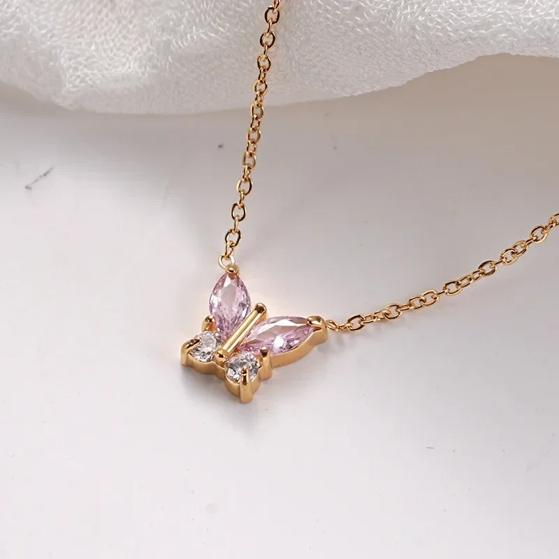 Collier Minimaliste Plaqué Or 18K Papillon Rose oxyde de Zirconium