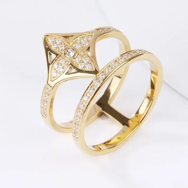 Bague Plaqué Or 18K  Motif Monogram Oxyde de Zirconium