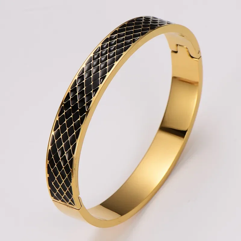 Bracelet Jonc Acier Doré Emaillé Epoxy Noir Motif Géométrique