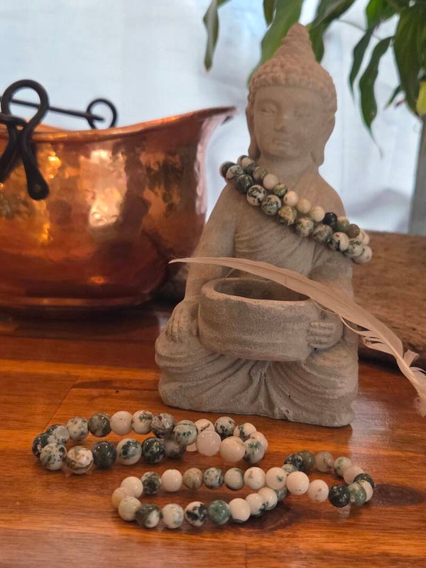 🌿 Bracelet en Agate Verte et Blanche – Pierre d’équilibre et de renouveau intérieur 🤍💚